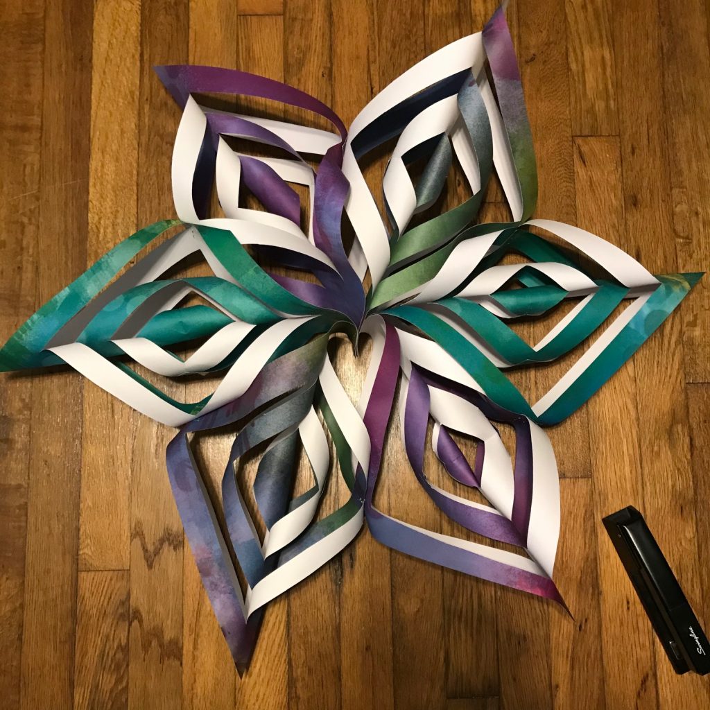 Completed star wreath